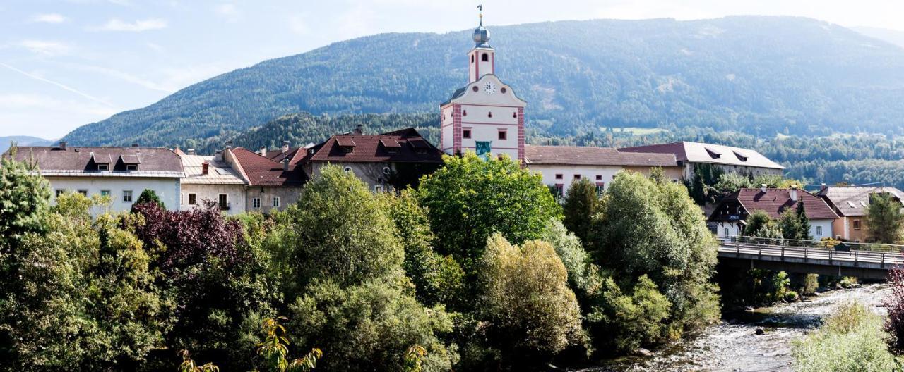 Hotel Restaurant Platzer Gmund in Karnten Exterior photo