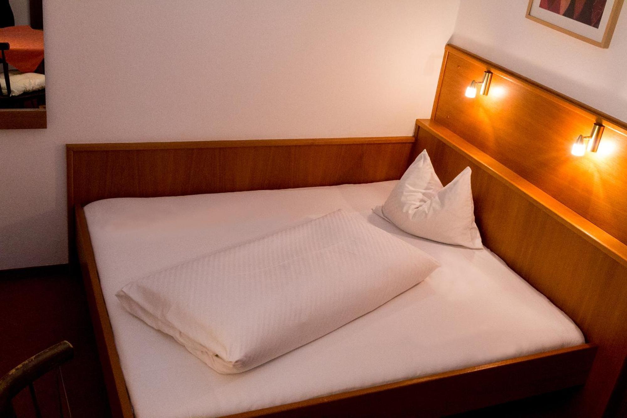 Hotel Restaurant Platzer Gmund in Karnten Room photo
